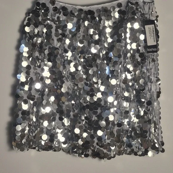 Boohoo NWT Size 16 Tall Disco Sequin  Mini Silver Holiday Party Skirt - Picture 2 of 5